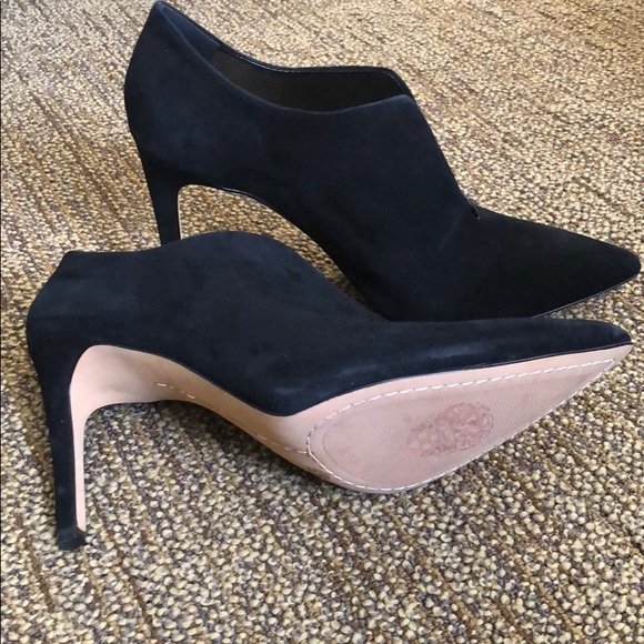 New Vince Camuto booties size 9.5 - Picture 2 of 5